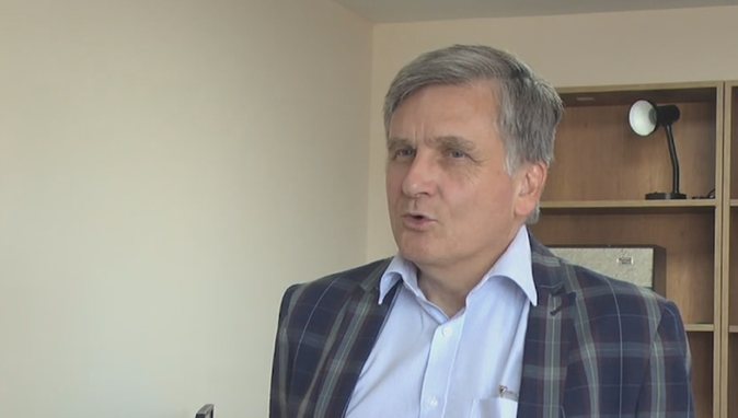 “Dialogu politik, jo në nivelin e duhur!” Flamingot, Tarran: I gëzuar që në Shqipëri ka protesta të tilla