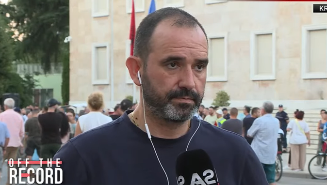 “Në shtator presim ndryshime të mëdha”, organizatori i protestës: S’kemi lidhje me review-t negative për bizneset
