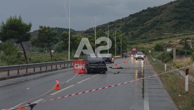 Shoferi humbi kontrollin duke u përplasur me barrierat, detaje nga aksidenti me një viktimë në aksin Pogradec- Qafë Thanë