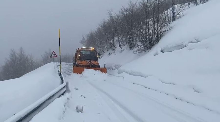 Rikthehet dimri, reshje bore në veri të vendit