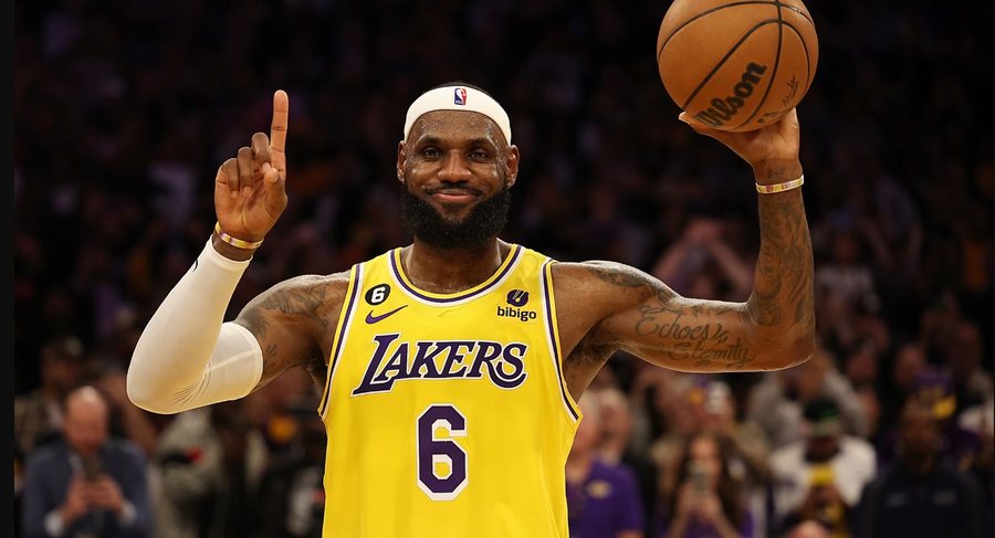 LeBron James, lojtari i parë që shënon 50 mijë pikë