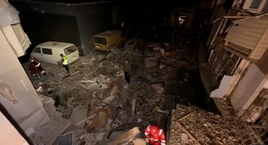Rusia lëshon qindra dronë drejt Odesës, ka viktima