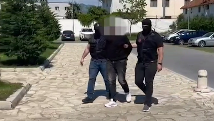 Kërkohej në Spanjë për kultivim kanabisi, arrestohet