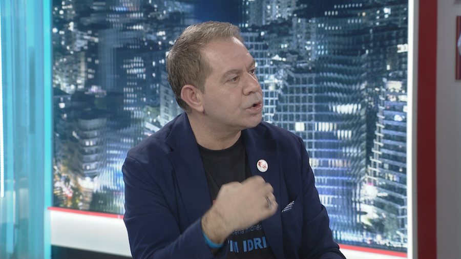“Nuk jam në një çadër me Fredi Belerin”,