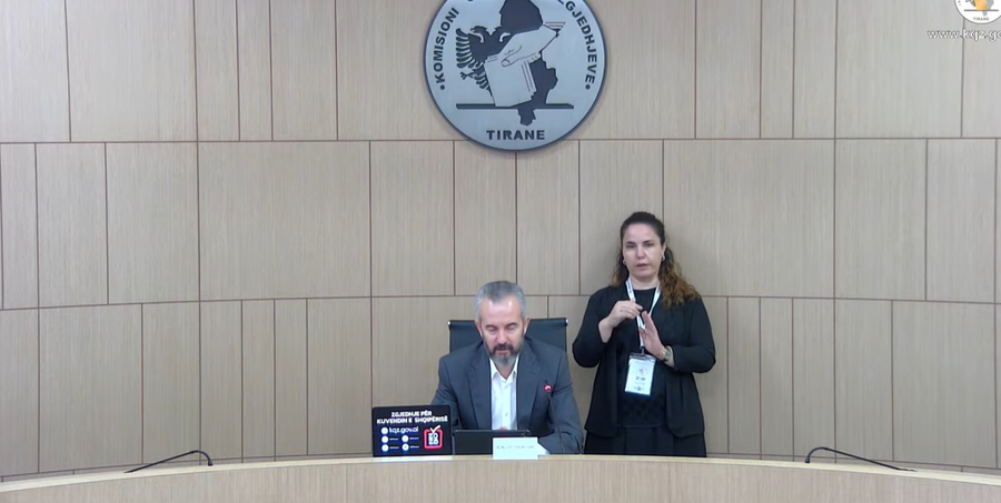 Shqipëria zgjedh, Celibashi: 8% e qendrave të votimit u hapën me