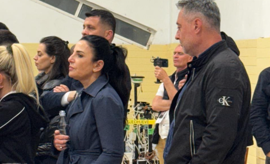 Vote after vote, Belinda Balluku closely follows the counting process in the
