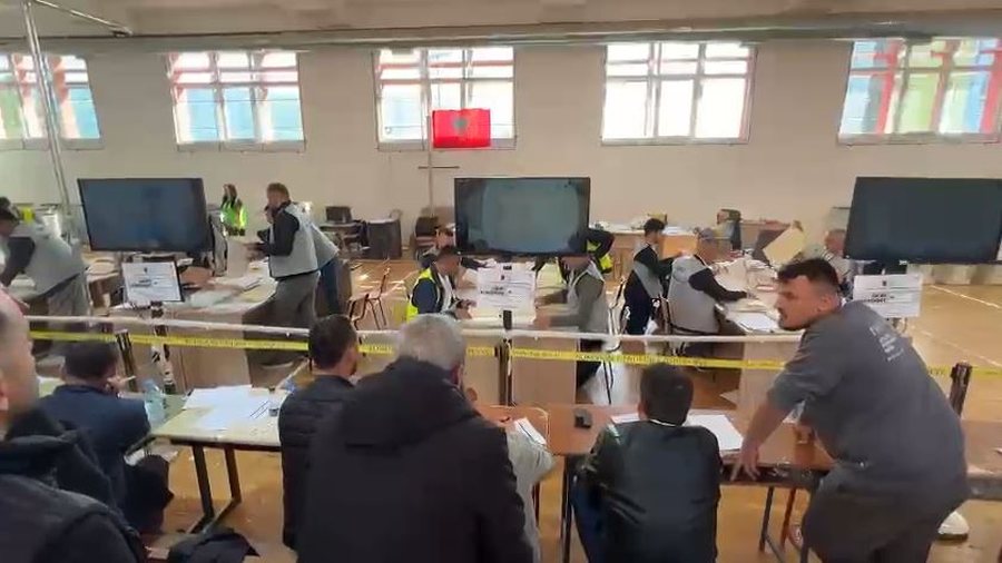 Accused of buying votes for his daughter, the father of the PSD candidate in