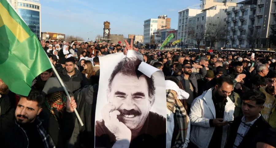 Kurdët dorëzojnë armët dhe heqin dorë nga lufta me