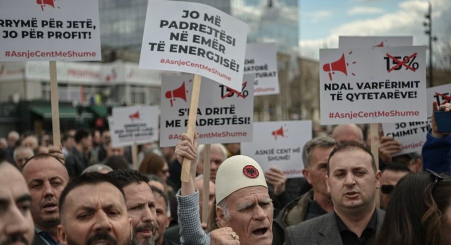 LDK-ja dorëzon kërkesë në ZRRE për anulimin e