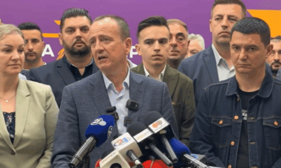 Taravari largohet nga qeveria e Mickoskit, kalon në opozitë. Reagime