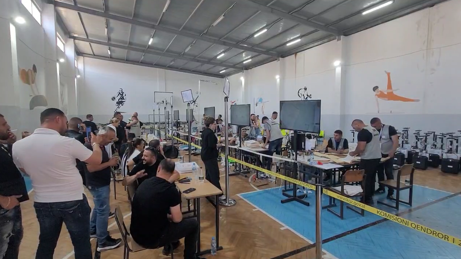 Counting for political entities in Durrës concludes, how votes are divided