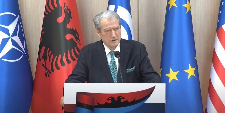 Berisha cakton vendin, orarin dhe sloganin e protestës së 16 majit
