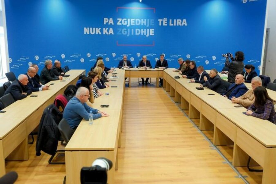 Three days after the elections, Sali Berisha calls a meeting of all the