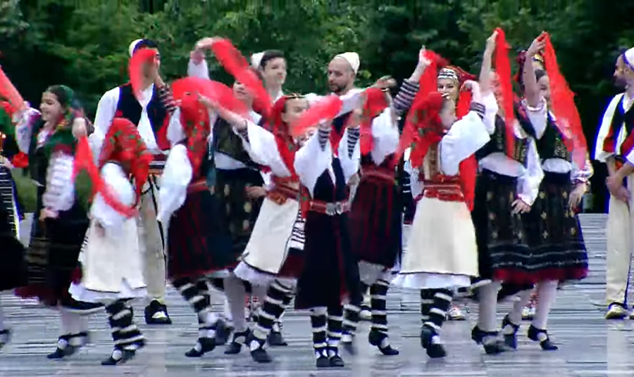 Song and dance in Skanderbeg Square, what to expect from the European Political