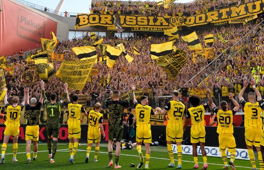 Bundesliga/ Borussia Dortmund arrin zonën Champions në fotofinish