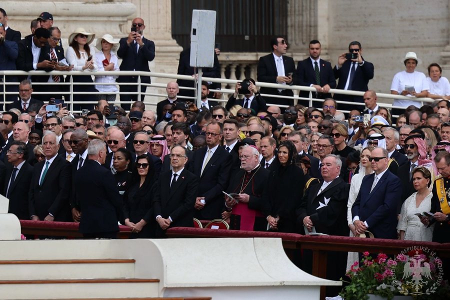 Presidenti Bajram Begaj në Vatikan, merr bekimet nga Papa Leoni XIV