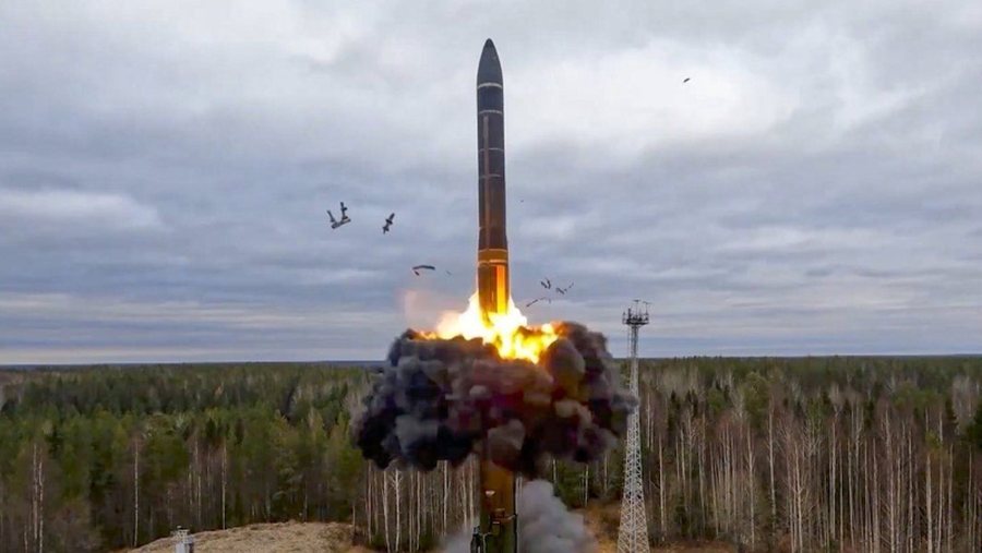 Paralajmëron Ukraina: Rusia do të testojë një raketë