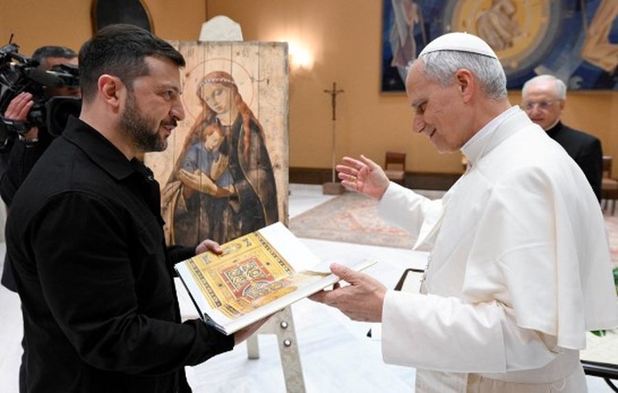 President Zelensky meets with Pope: Come to Vatican for Russia-Ukraine peace