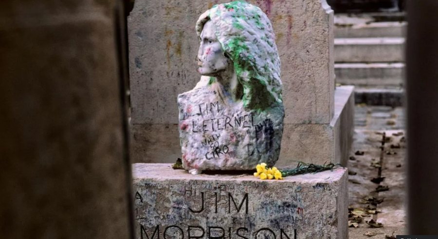 Gjendet rastësisht pas 37 vitesh statuja e Jim Morrison që u vodh nga