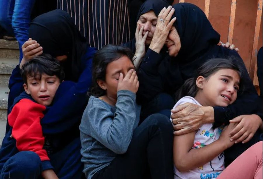 Izraeli vret 93 persona në Gaza, të shtëna drejt diplomatëve