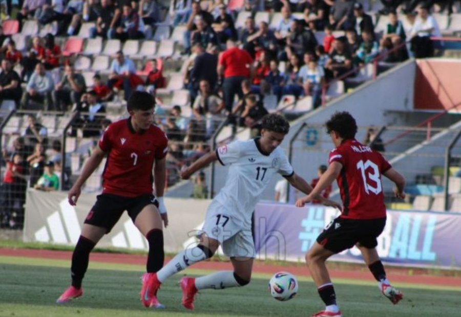 8 gola në dy ndeshje, 17-vjeçarët e Shqipërisë humbin