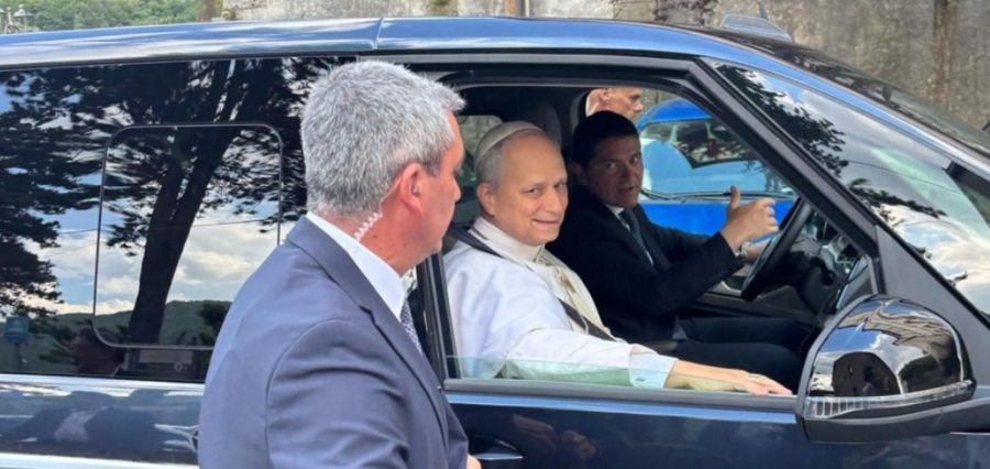 Rejects Francis' Fiat 500, reveals the car Pope Leo will drive