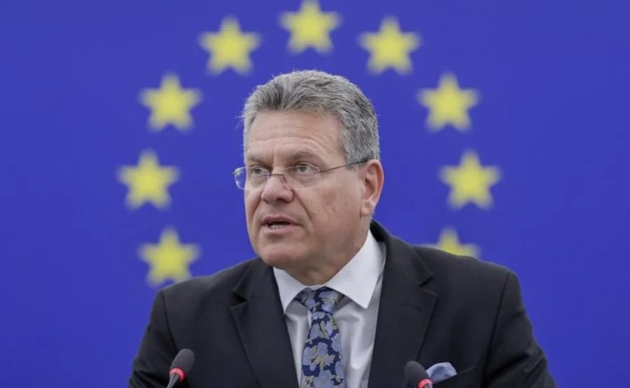 Trump threatens 50% tariffs, EU calls for 'respect'