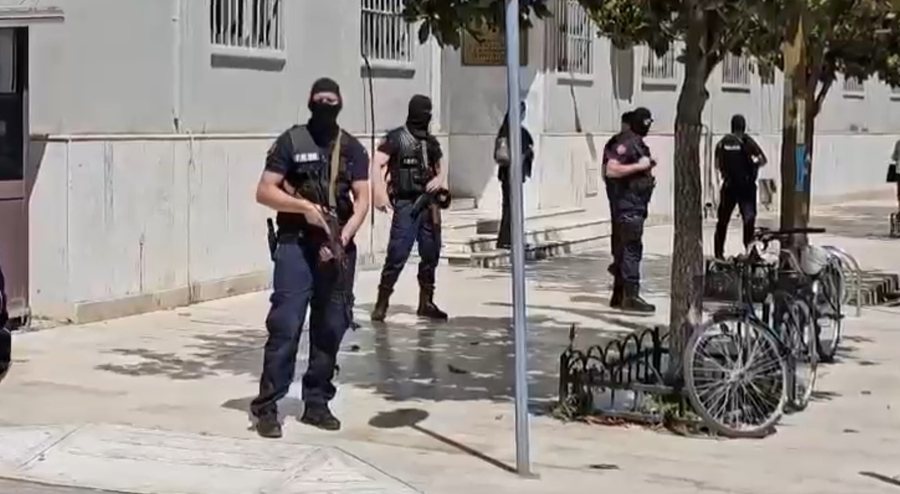 7 të arrestuarit e "Enigmës" mbërrijnë në