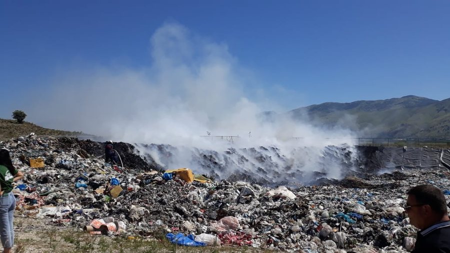 Zjarri përfshin vend grumbullimin e mbetjeve në Libohovë