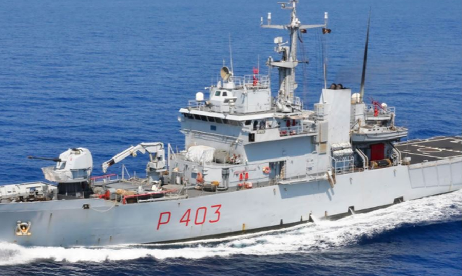 Anija "Spica" me 30 emigrantë në bord niset nga Brindisi