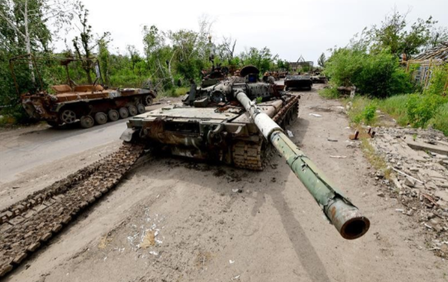 Ukraina lëshon rreth 300 dronë drejt Rusisë gjatë natës