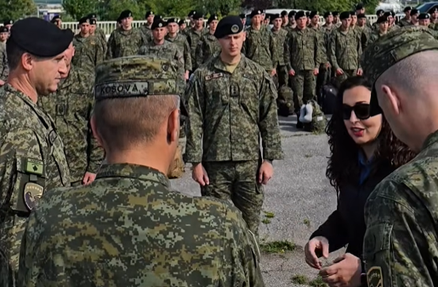 Training with American forces, President welcomes Kosovo army to the US