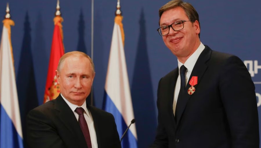 Serbia thotë se do t’i hetojë akuzat nga Rusia se e furnizoi