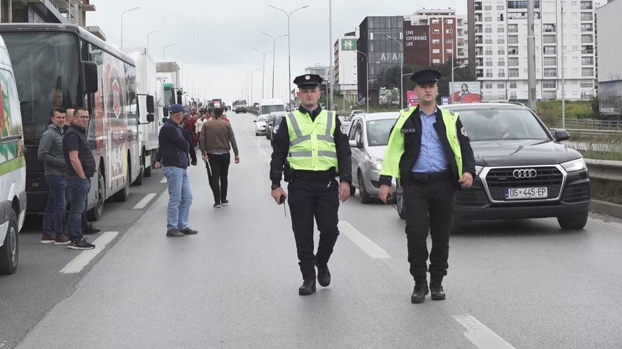 Vendimi i ZRRE hyn në fuqi, bizneset e mëdha kalojnë në