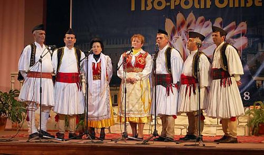Shumica e të rinjve shqiptarë nuk e njohin trashëgiminë