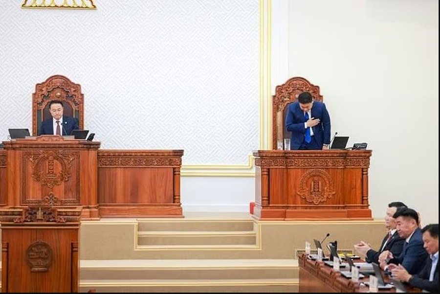 Publikohen fotot e pushimeve luksoze të të birit, kryeministri jep