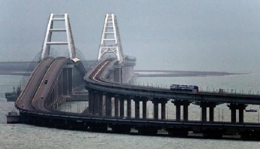 Russia: At least 122 injured and 7 killed in attacks on two bridges