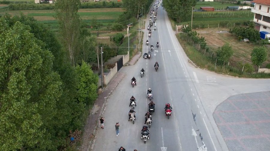 Rreth 100 motorista ‘pushtojnë’ rrugët e qyteteve
