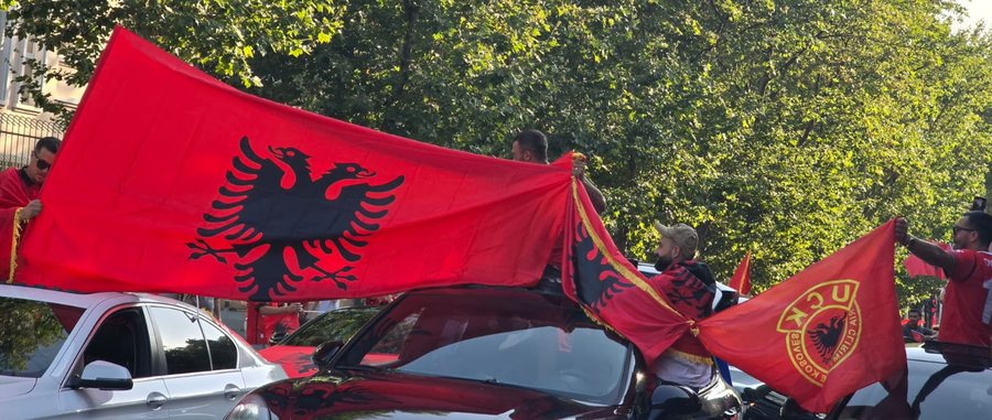 “Hasmi i vjetër nuk bëhet mik i ri”- Tifozët