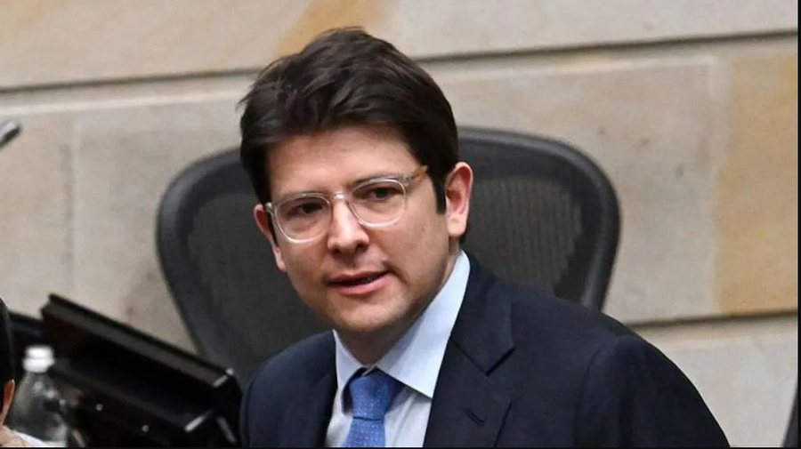 Qëllohet me dy plumba në kokë kandidati për president