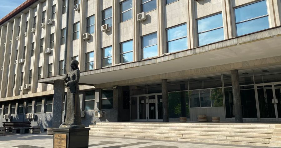 Serbia i shqipton një muaj paraburgim ish-policit të Kosovës