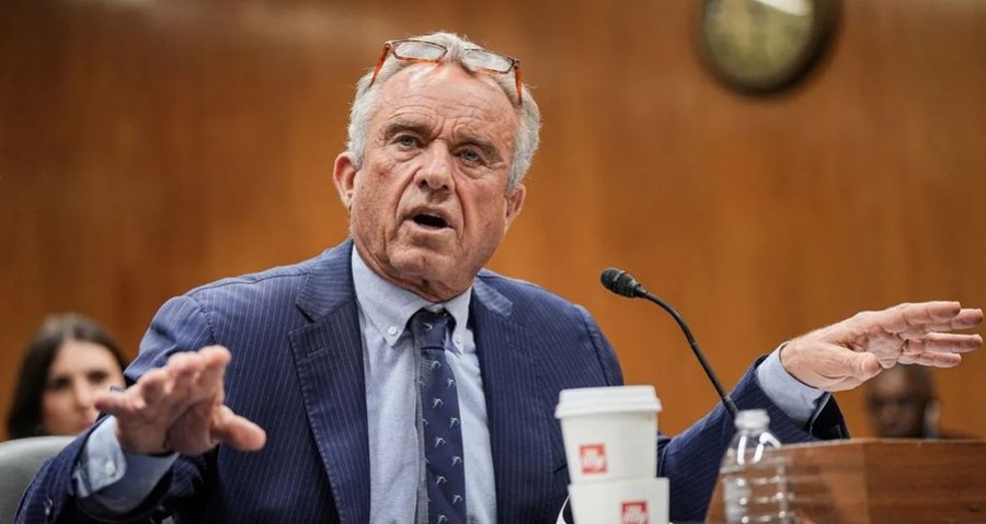 Robert F Kennedy Jr shkarkon të gjithë komitetin e vaksinimit