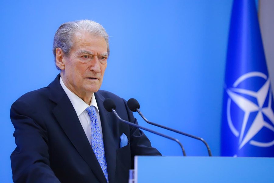 Berisha holds 1 minute of silence for Bujar Bukoshi: He made a great