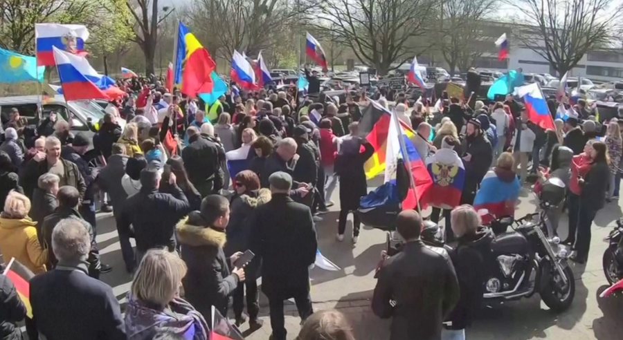 Një grup socialdemokratësh gjermanë shkakton skandal me një