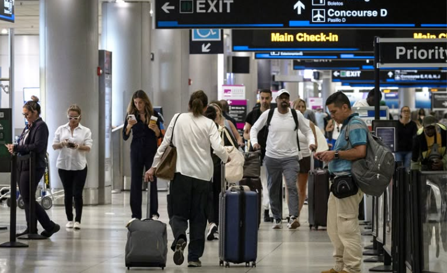 Fluturoi gjithë jetën pa biletë dhe ID, tani e presin 30 vite