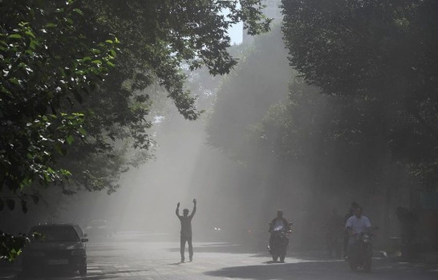 Report: Over 400 people killed in Israeli attacks in Iran