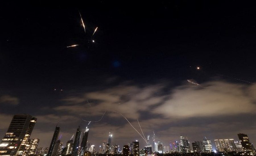 The sky turns red, Iran bombs Israel with missiles