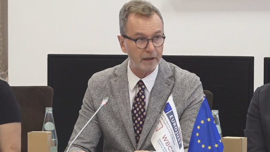 "Gjurmoni paratë e krimit", Gonzato: Shqipëria të