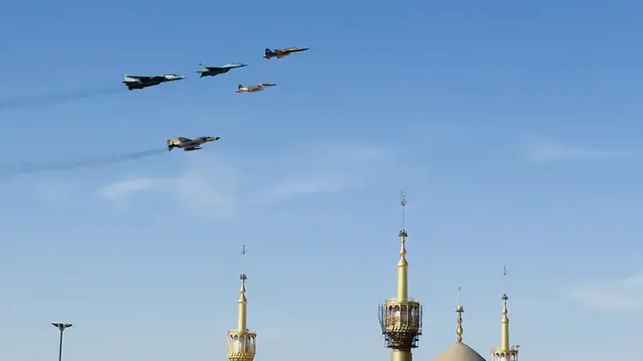 Rinisin negociatat, apo arratisje? Tre avionë iranianë zbresin në