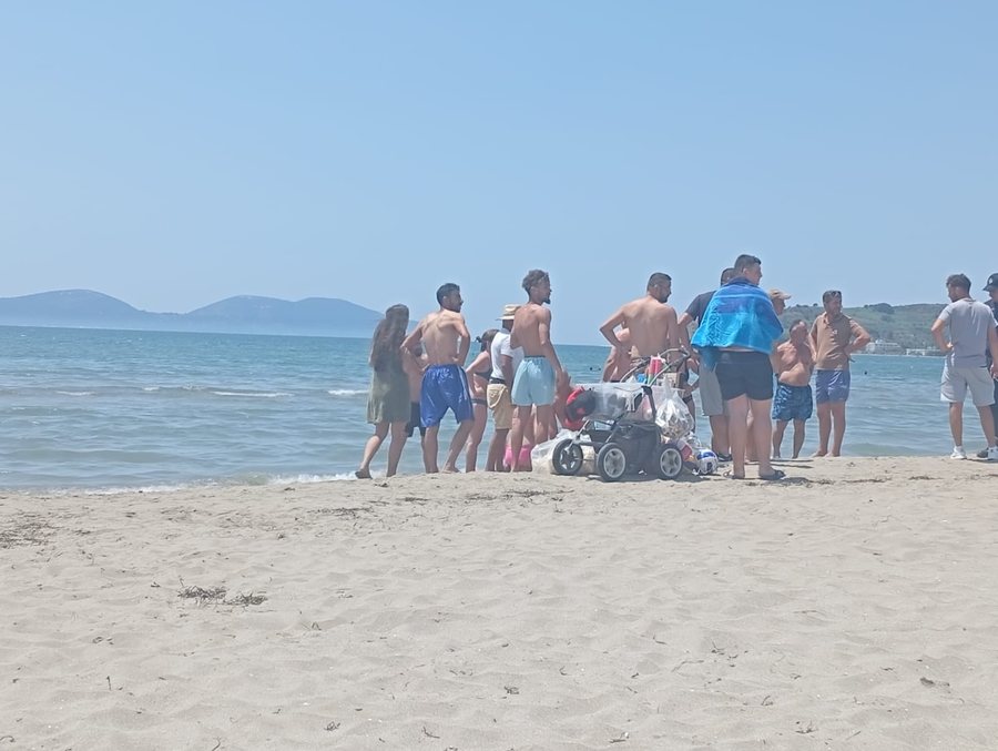 Mbytet një turist i huaj në plazhin e Zvërnecit në